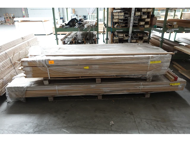 Pallet houten deurlijsten - afbeelding 1 van  4