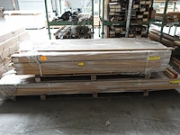 Pallet houten deurlijsten
