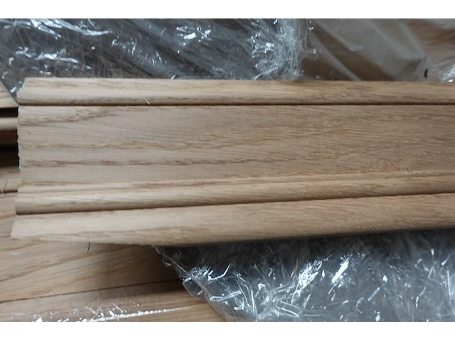 Pallet houten deurlijsten - afbeelding 2 van  4
