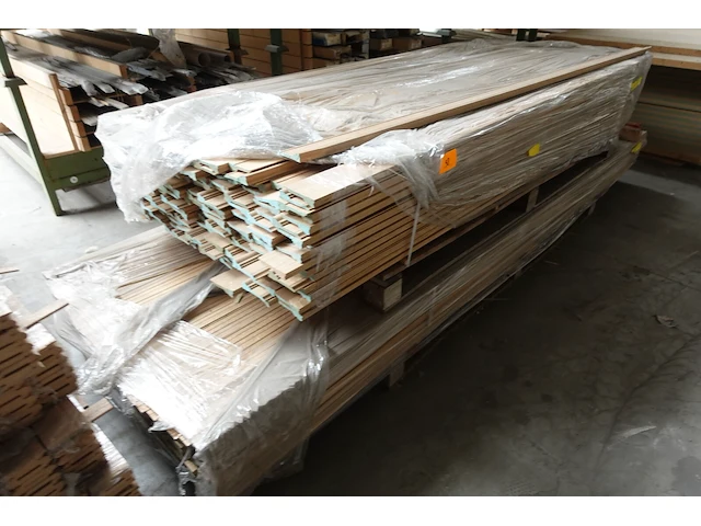 Pallet houten deurlijsten - afbeelding 4 van  4