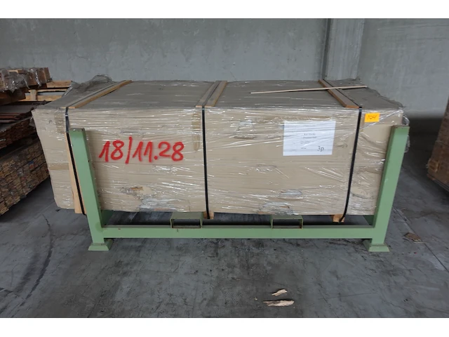 Pallet houten deurlijsten - afbeelding 1 van  3