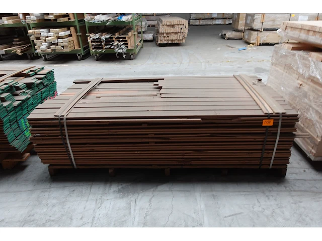 Pallet houten deurlijsten - afbeelding 1 van  3