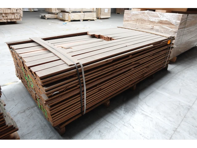 Pallet houten deurlijsten - afbeelding 3 van  3