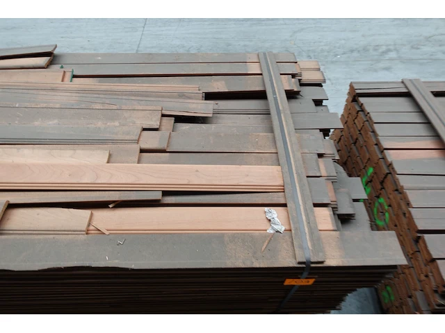 Pallet houten deurlijsten - afbeelding 2 van  4