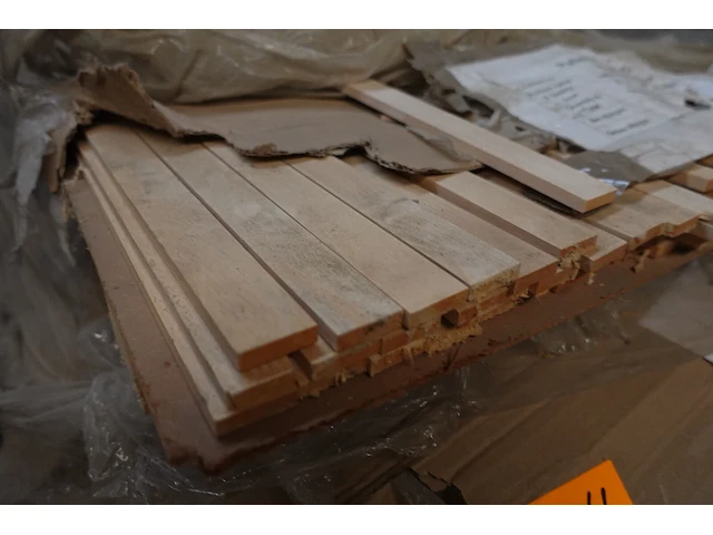 Pallet houten latten - afbeelding 2 van  7