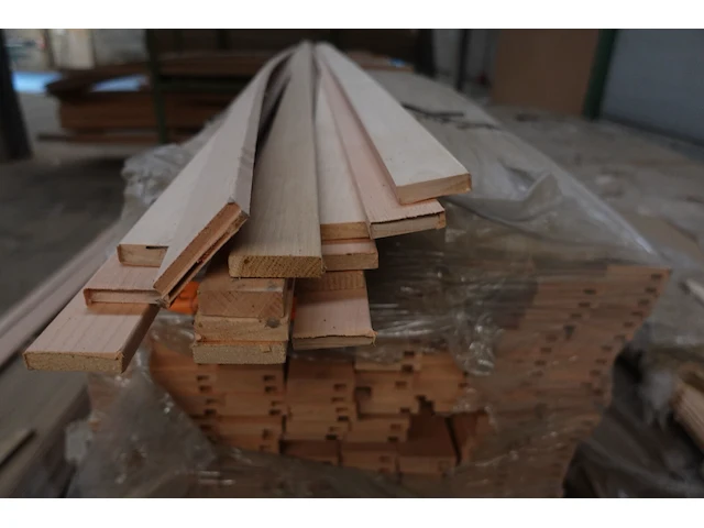 Pallet houten plinten - afbeelding 4 van  6