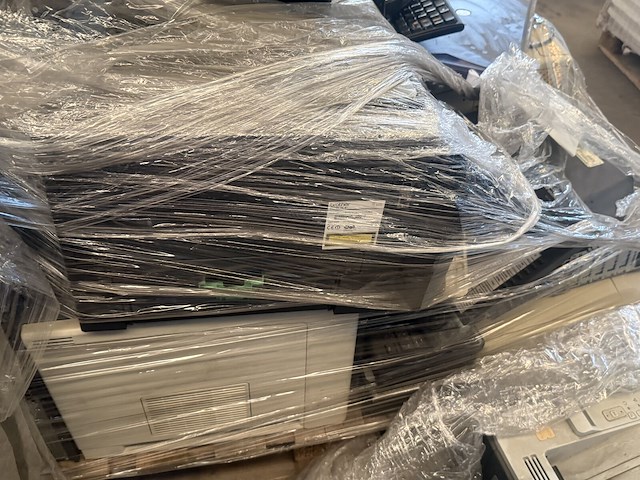 Pallet ict materiaal - afbeelding 4 van  5