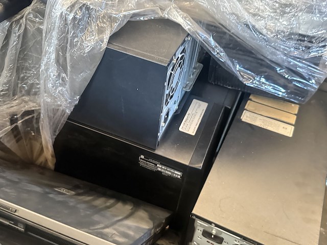 Pallet ict materiaal - afbeelding 5 van  5