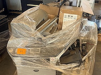 Pallet ict materiaal - afbeelding 1 van  4