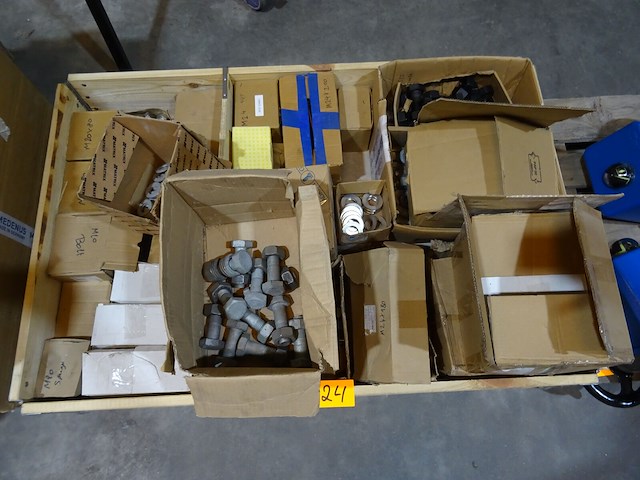 Pallet ijzerwaren - afbeelding 1 van  10