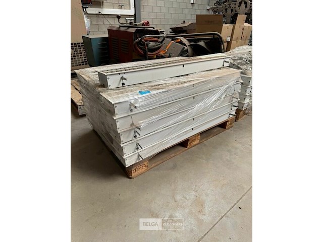 Pallet inbouw lichtarmaturen l120 cm - afbeelding 1 van  3