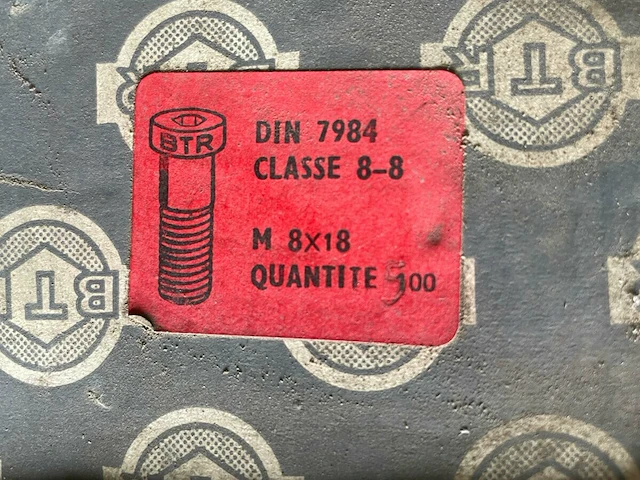 Pallet industriële bouten - afbeelding 5 van  9