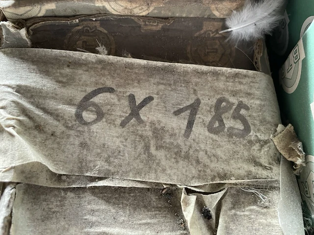 Pallet industriële bouten - afbeelding 3 van  5