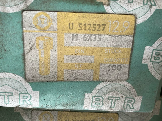 Pallet industriële bouten - afbeelding 4 van  6