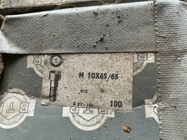 Pallet industriële bouten - afbeelding 6 van  7