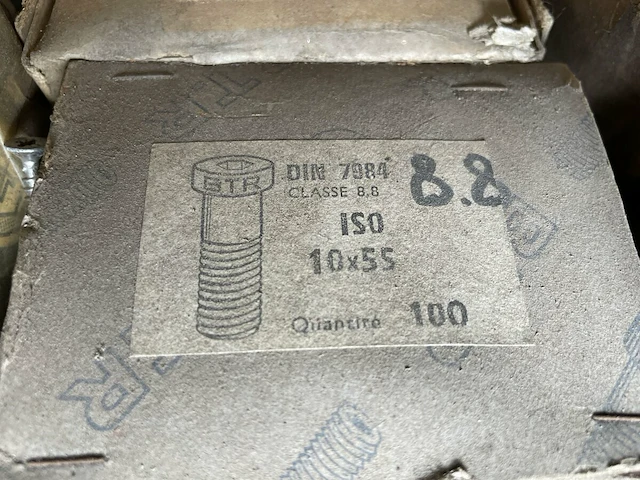 Pallet industriële bouten - afbeelding 2 van  6
