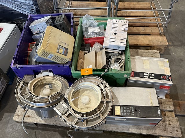 Pallet industriële electronica - afbeelding 1 van  3