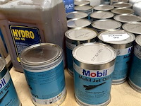 Pallet, inh. partij div. olie enz. - afbeelding 2 van  3