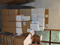 Pallet inhoudend divers glaswerk - afbeelding 1 van  1