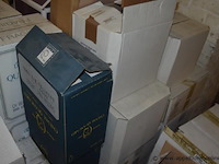 Pallet inhoudend diverse dozen wijn - afbeelding 5 van  5