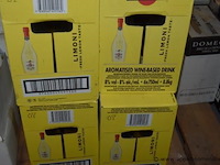 Pallet inhoudend diverse dranken wo. martini - afbeelding 2 van  3