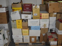 Pallet inhoudend diverse dranken wo. wijn - afbeelding 1 van  4
