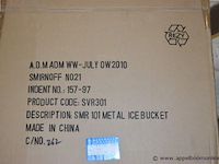 Pallet inhoudend metalen ijsemmers, smirnoff - afbeelding 2 van  3