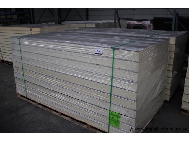 Pallet inhoudende 9 gyprocgipsplaten 120x600 - afbeelding 1 van  2