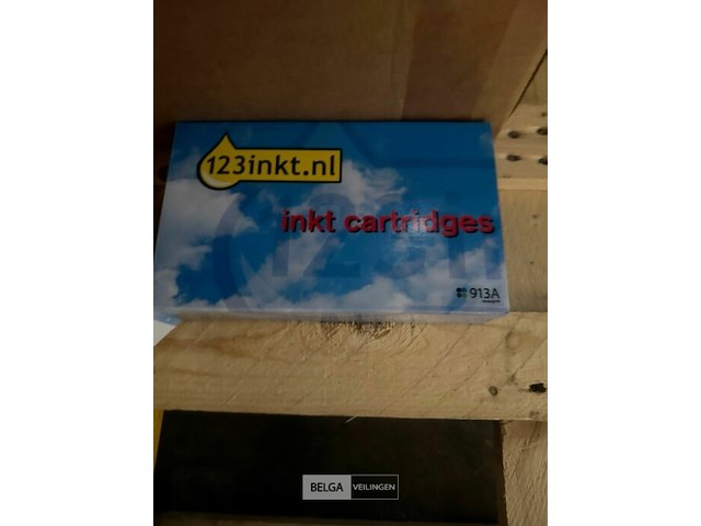 Pallet kantoorbenodigdheden - afbeelding 1 van  9