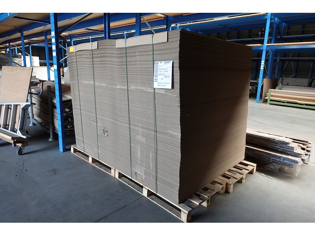 Pallet karton - afbeelding 2 van  3