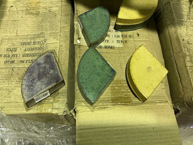 Pallet keramische tegels *ongebruikt* - afbeelding 1 van  5