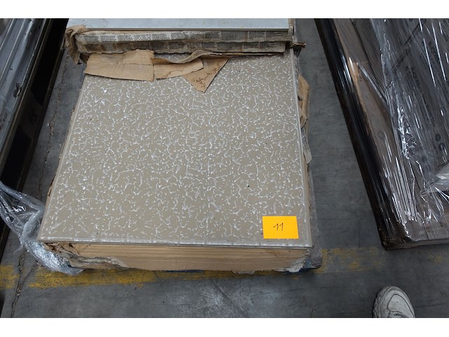 Pallet keramische tegels - afbeelding 4 van  4