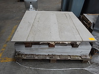 Pallet keramische tegels - afbeelding 1 van  4