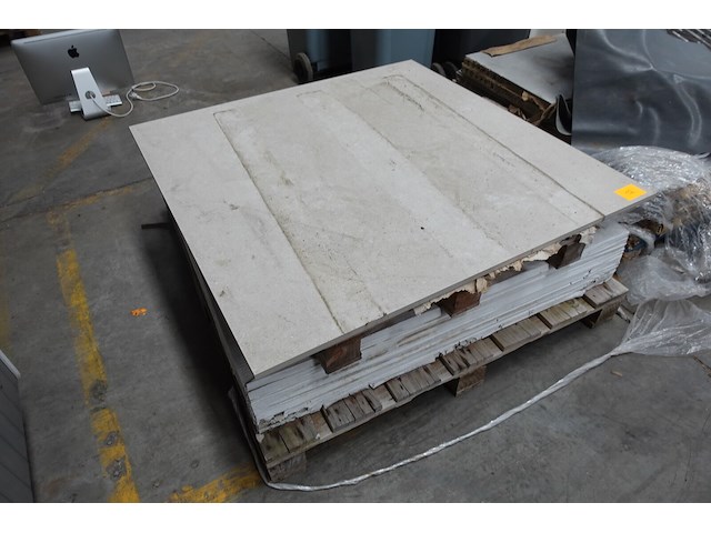 Pallet keramische tegels - afbeelding 2 van  4