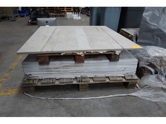 Pallet keramische tegels - afbeelding 3 van  4