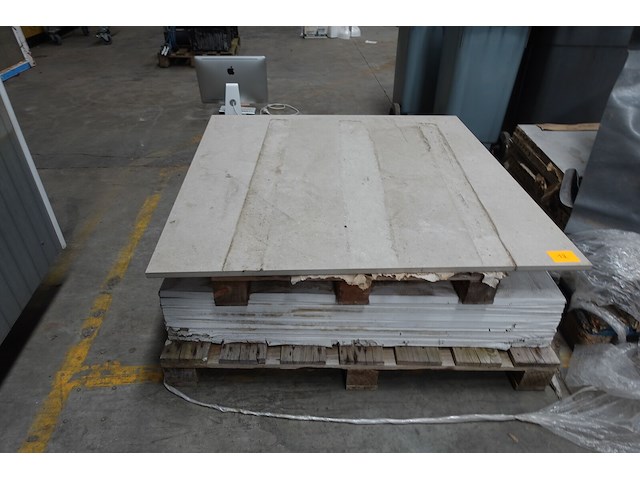 Pallet keramische tegels - afbeelding 4 van  4
