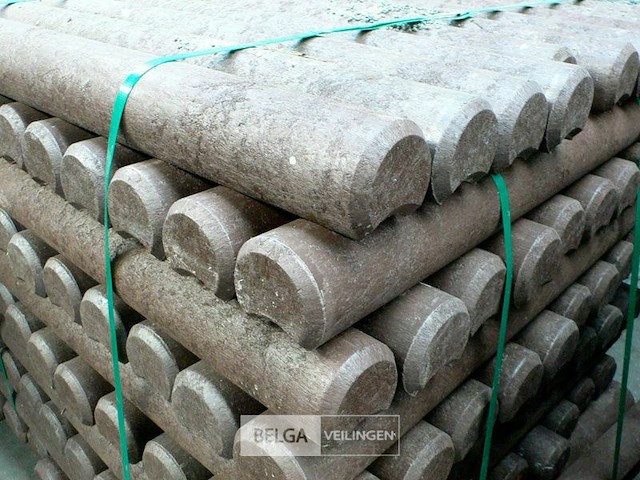 Pallet kunststof palissadepalen bruin - afbeelding 1 van  10