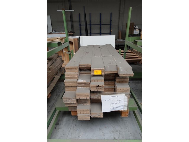 Pallet massieve parket - afbeelding 1 van  3