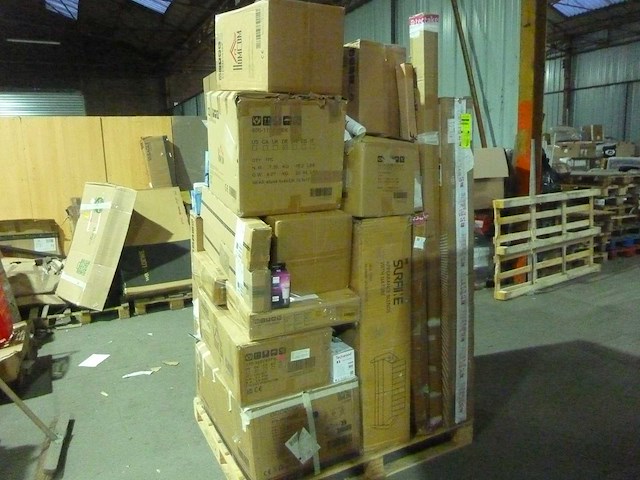 Pallet met 40 artikelen, klantretour amazon klasse c - afbeelding 1 van  4