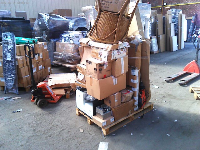 Pallet met 40 artikelen, klantretour amazon klasse c - afbeelding 1 van  4