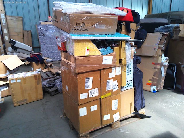 Pallet met 40 artikelen, klantretour amazon klasse c - afbeelding 1 van  4
