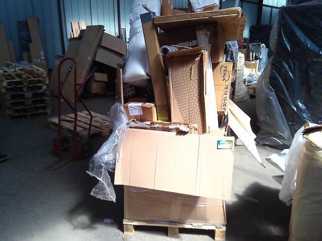 Pallet met 40 artikelen, klantretour amazon klasse c - afbeelding 1 van  5