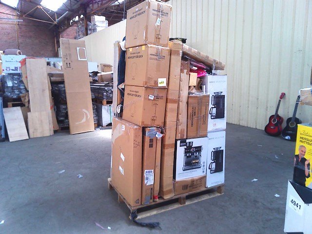 Pallet met 40 artikelen, klantretour amazon klasse c - afbeelding 1 van  5