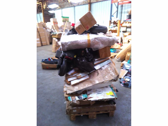 Pallet met 40 artikelen, klantretour amazon klasse c - afbeelding 3 van  5
