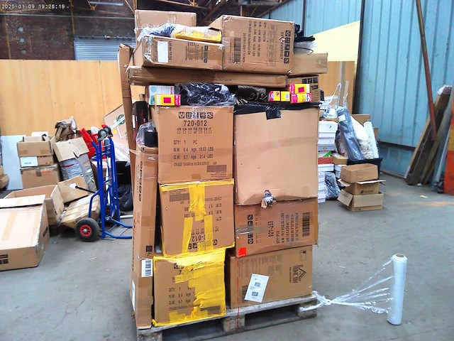 Pallet met 50 artikelen, amazon klasse c klantretour - afbeelding 1 van  4