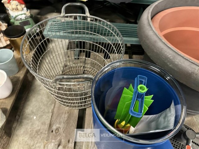 Pallet met bloempotten - bloemenrek - bloembakken - afbeelding 5 van  6