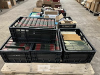 Pallet met boeken - enclopedieën - afbeelding 7 van  7