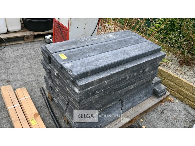 Pallet met borduren - afbeelding 3 van  3