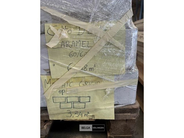 Pallet met div tegels - afbeelding 5 van  5