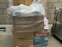 Pallet met div tork dispensers - afbeelding 1 van  3